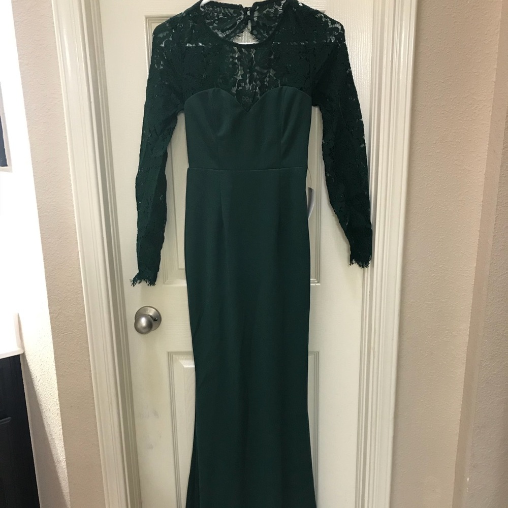 Backless formal gown
